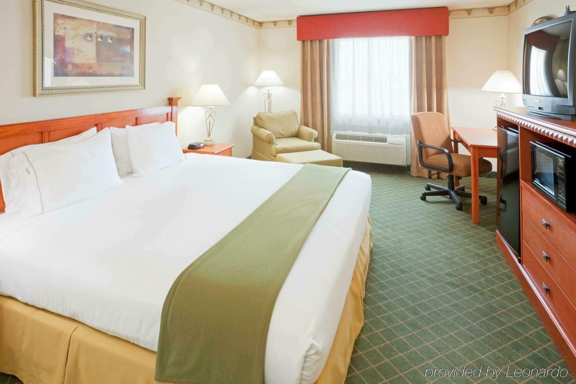 Holiday Inn Express & Suites - Pharr By Ihg Exterior foto