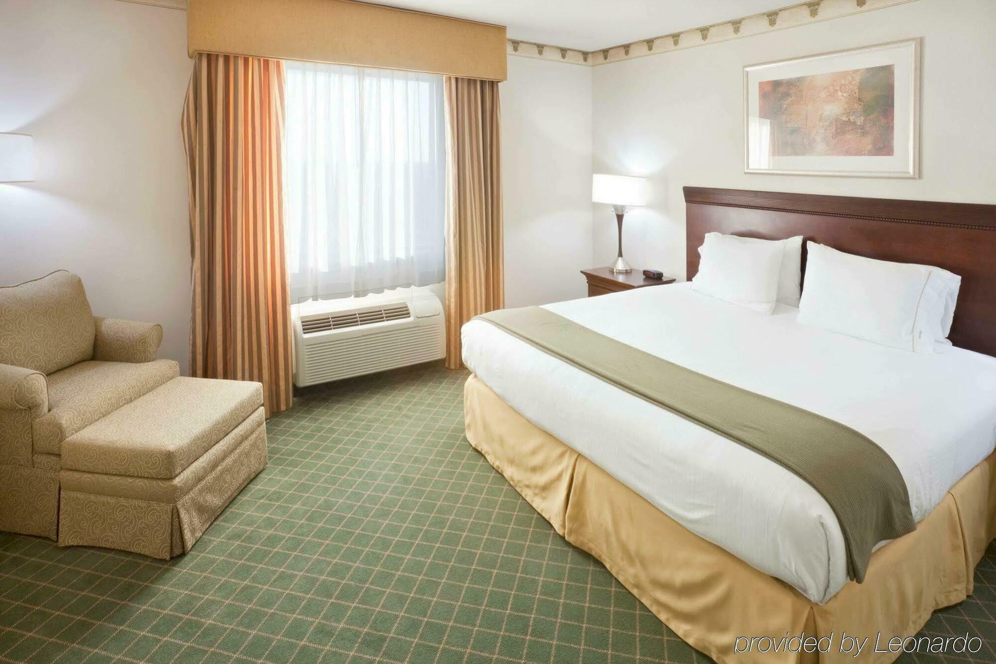 Holiday Inn Express & Suites - Pharr By Ihg Exterior foto