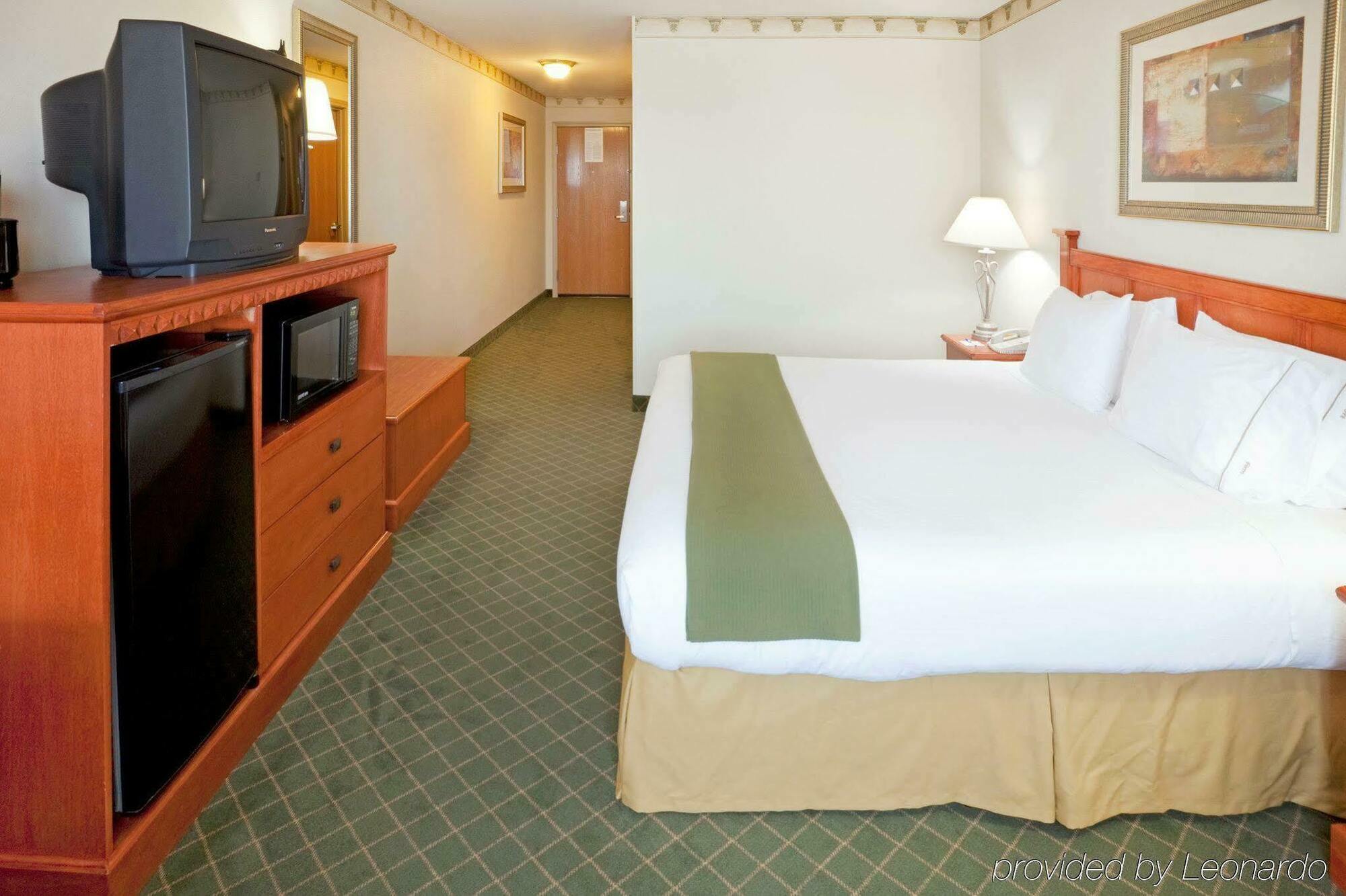 Holiday Inn Express & Suites - Pharr By Ihg Exterior foto